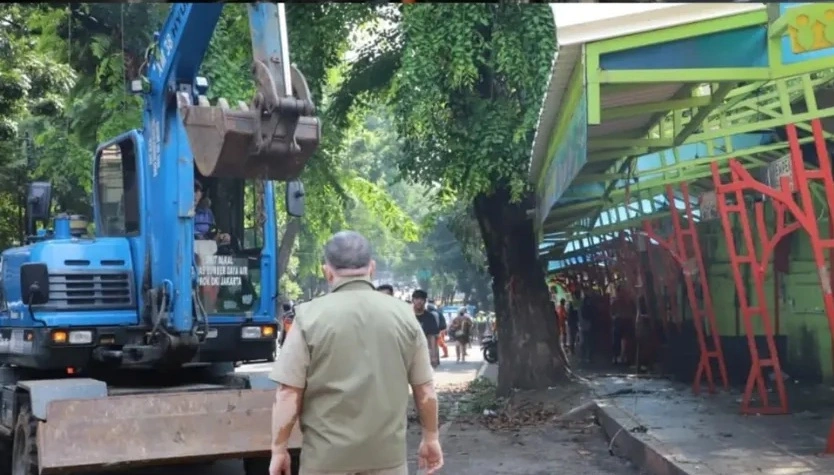 Pembongarkan Pasar Barito. [Instagram @kotajakartaselatan]